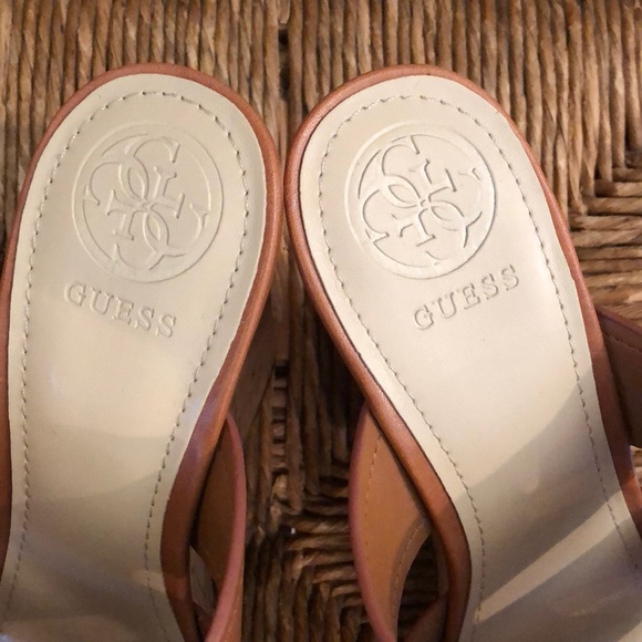 Guess wedge shoes size 5 1/2 color brown synthetic - Picture 4 of 6